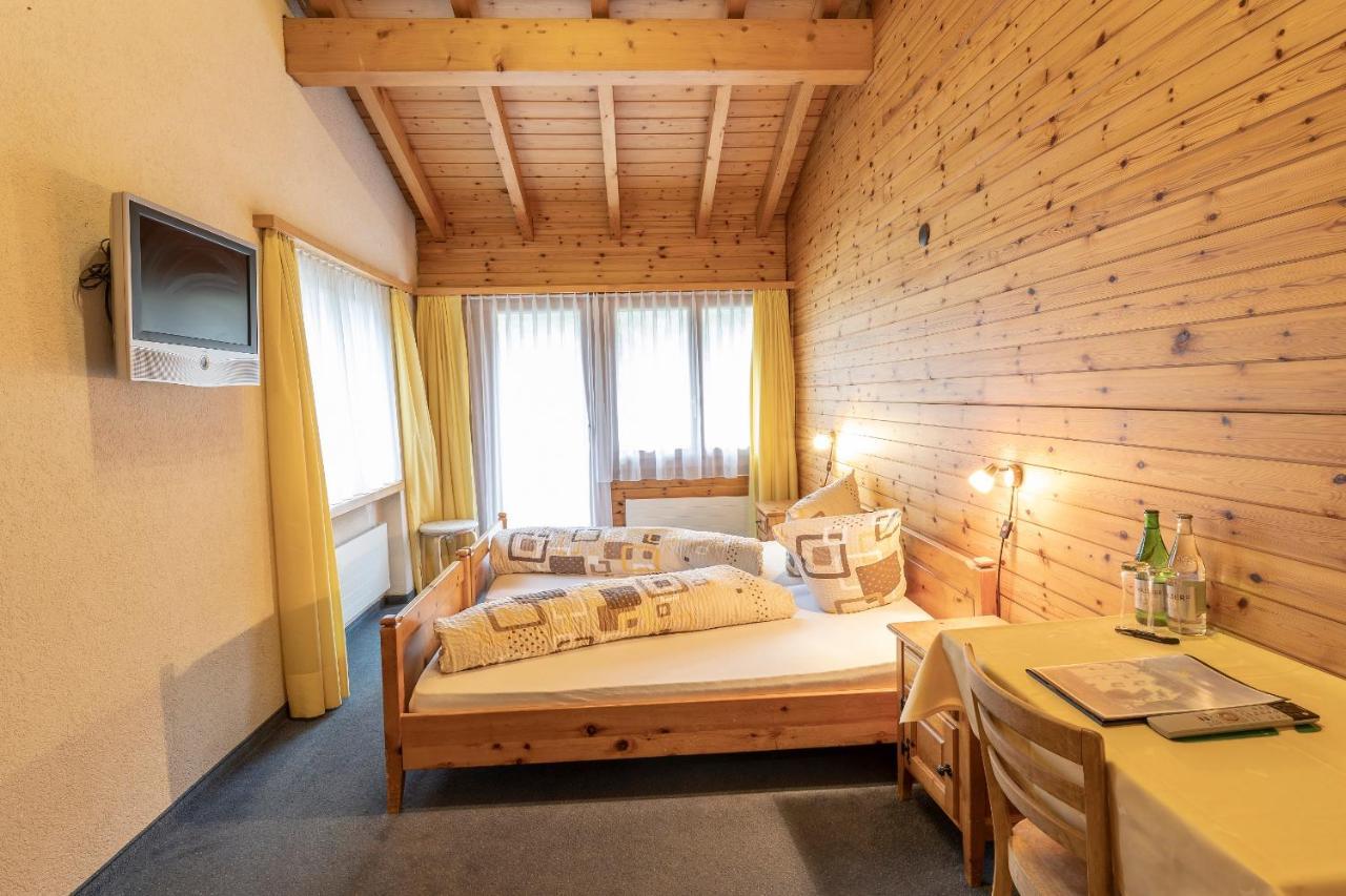 Landgasthof Sommerfeld Pragg-Jenaz Bagian luar foto