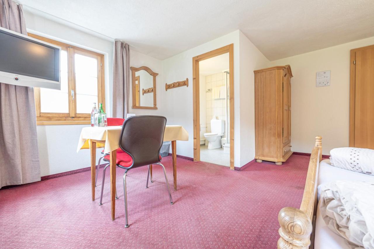 Landgasthof Sommerfeld Pragg-Jenaz Bagian luar foto