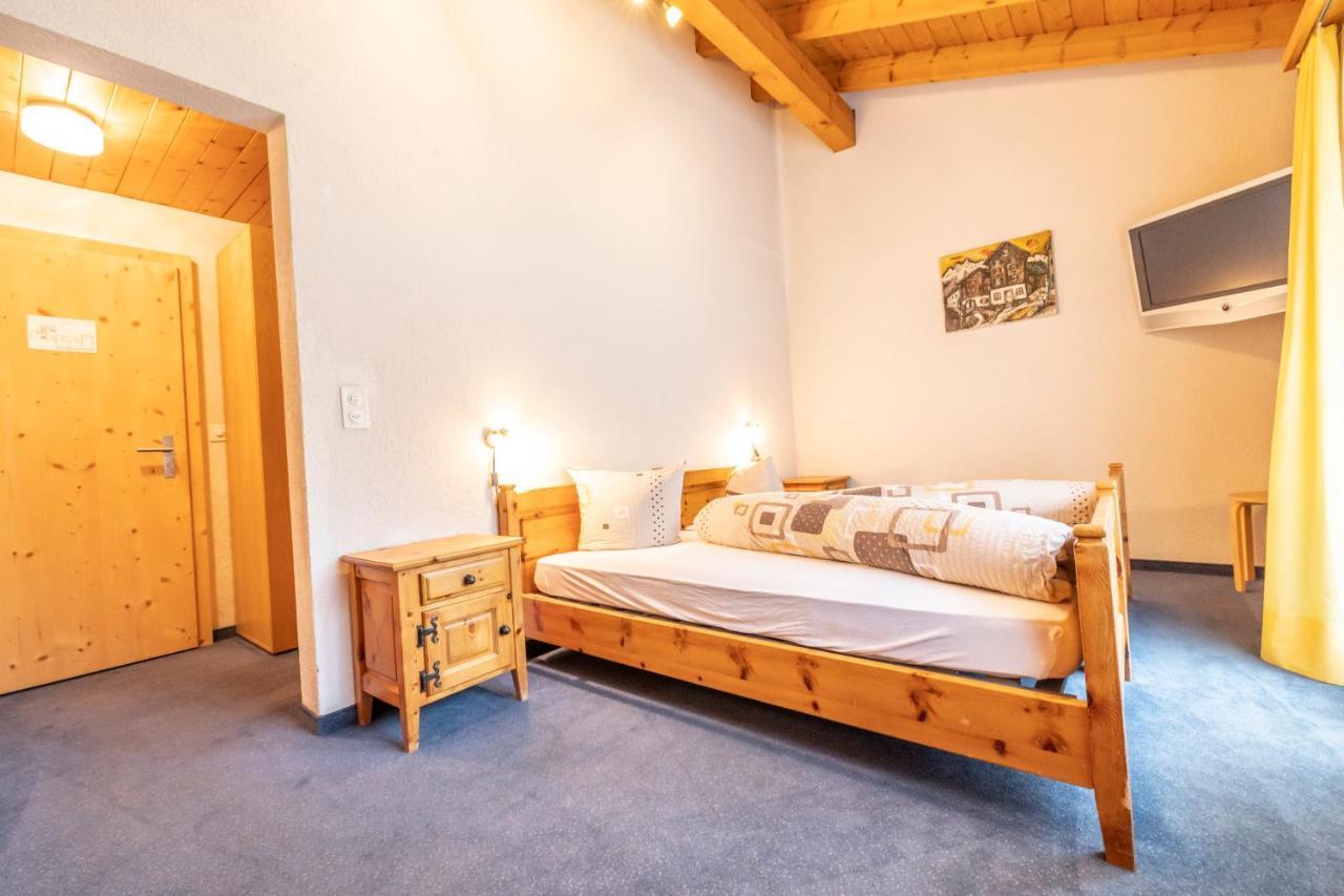 Landgasthof Sommerfeld Pragg-Jenaz Bagian luar foto