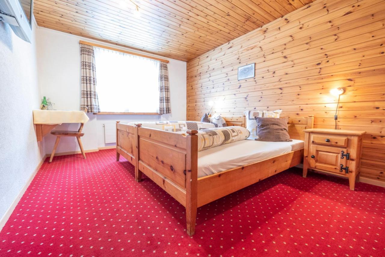 Landgasthof Sommerfeld Pragg-Jenaz Bagian luar foto
